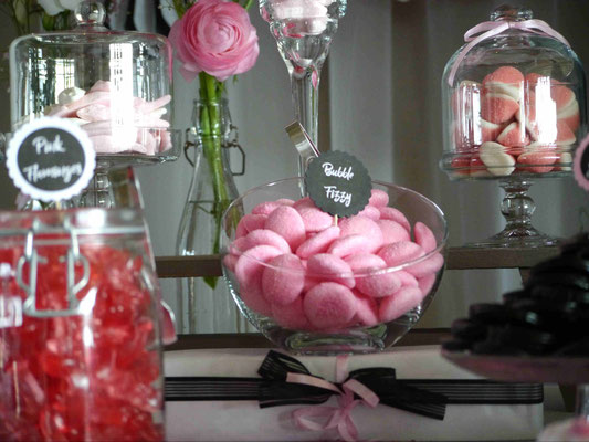 Candy Bar Bremen Süßigkeiten-Tisch