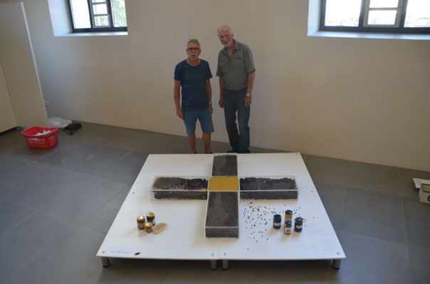 2018 "Natur findet stadt" - Installation zum Thema "Bienen-Insekten-Sterben " mit dem Ravensburg-Weingartener Kunstverein, Heilig Geist Spital, RV