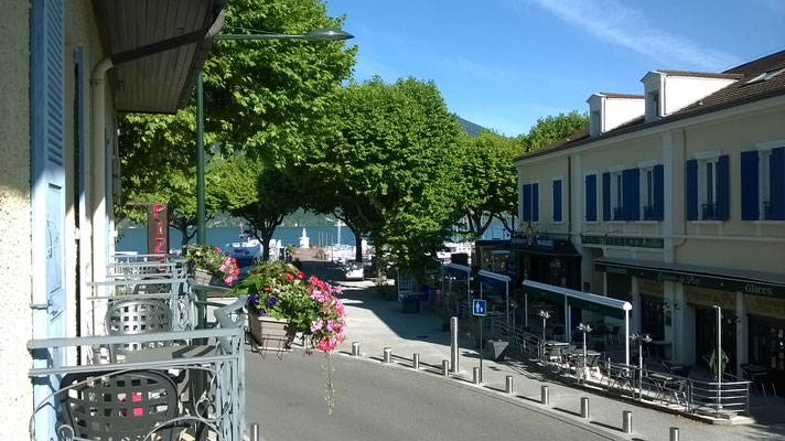 CC Bailleval à Aix les Bains - Vue sur le lac depuis l'hôtel