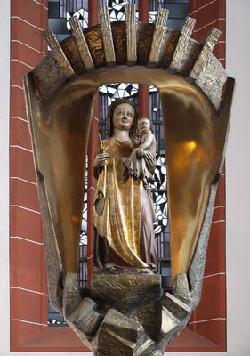 Die Gnadenmadonna im Chorraum (Anfang 14. Jahrhundert)