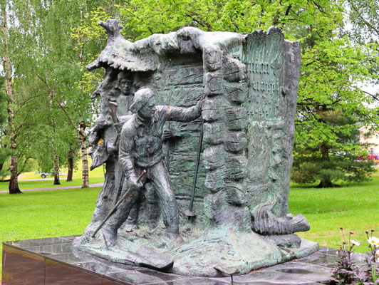 Sehenswürdigkeiten Tornio: Denkmal an die heldenhaften Kämpfer der Jägerbewegung, die den Freiheitskampf gegen Russland aufnahmen.