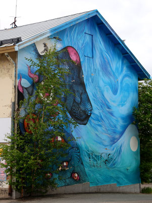 Sehenswürdigkeiten Rovaniemi: Mural an einem der Gebäude der Innenstadt.