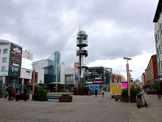 Sehenswürdigkeiten Rovaniemi: Der Lordi-Platz in der Fußgängerzone der Innenstadt.
