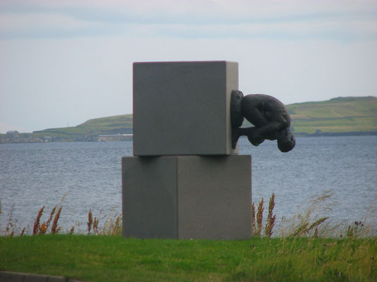Sehenswürdigkeiten Tórshavn: Statue  «Fira og Friða» von Hans Pauli Olsen.