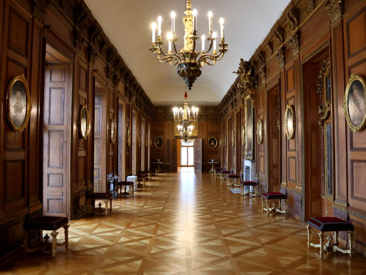 Sehenswürdigkeiten Berlin: Die Alte Galerie im Besucherbereich des Schloss Charlottenburg.