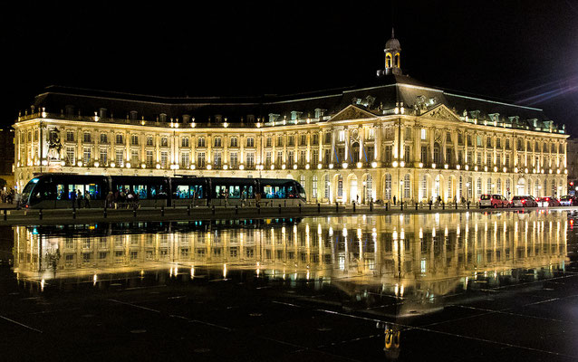 Christine Casaubon_01_Tram aux reflets d or