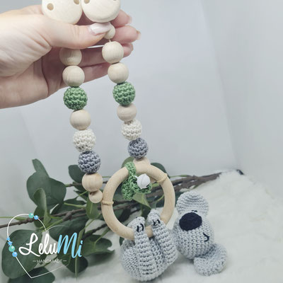Spielkette Koala in hellgrau und Häkelperlen in khaki