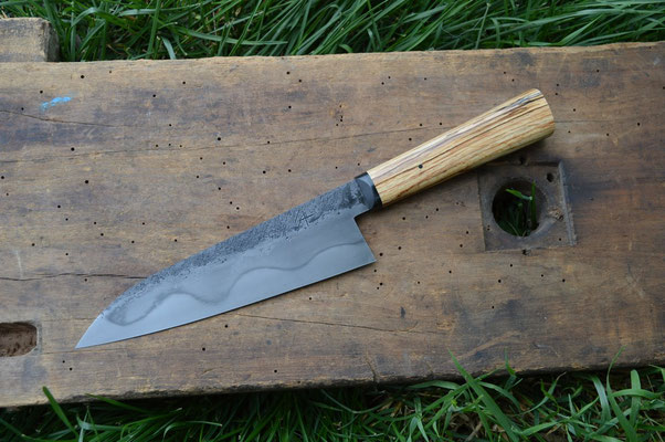 Cuisine #651, gyuto 135Cr3, hêtre échauffé & fibre de carbone, 200mm