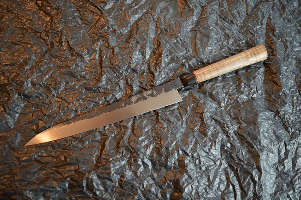 #425, sujihiki 135Cr3, ébène noir & érable ondé, 250mm