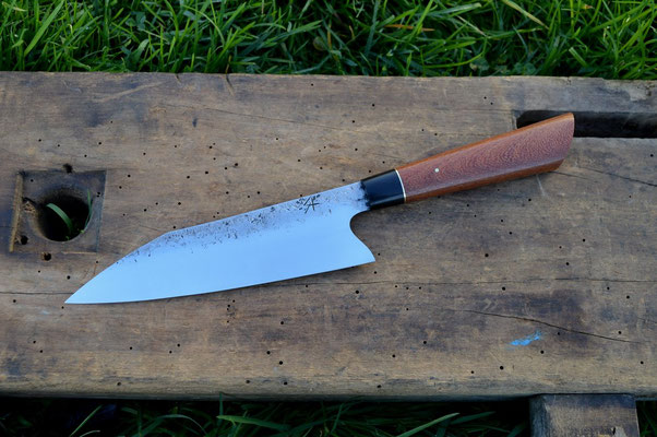 Cuisine #588, santoku 26C3, louro faia & ébène noir, 200mm