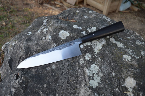 Cuisine #483, gyuto 135Cr3 & ébène noir, 210mm