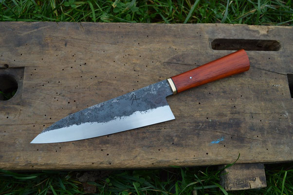 Cuisine #862, gyuto 135Cr3, padouk & laiton, 200mm
