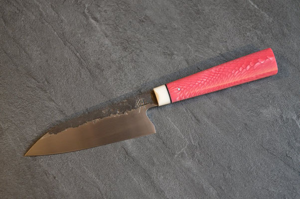 Hors Série, couteau de ma fille, mini gyuto 125mm, manche en juma serpent & garde en corian
