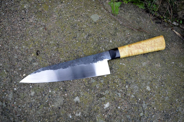 Cuisine #590, gyuto 135Cr3, ébène noir & loupe d'érable, 220mm