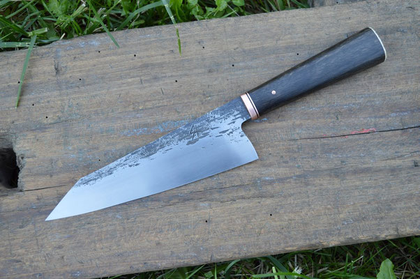 Cuisine #844, gyuto 135Cr3, ébène noir, cuivre & galuchat, 195mm