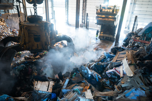 Eco centre - Waste processing centre / Véolia