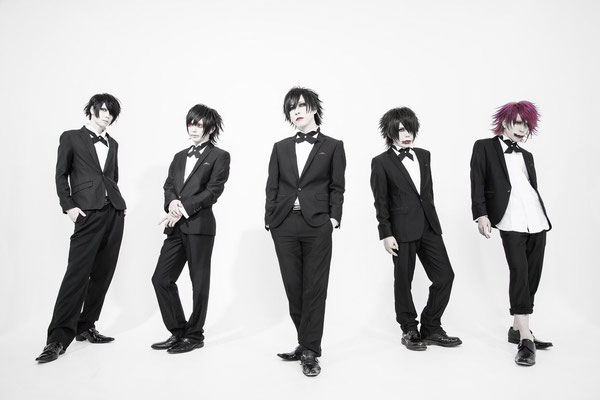 Anfang 2019, Final Look, von links nach rechts: Support-Drummer Tomoya, Aika, Jey, 70., Yuhma