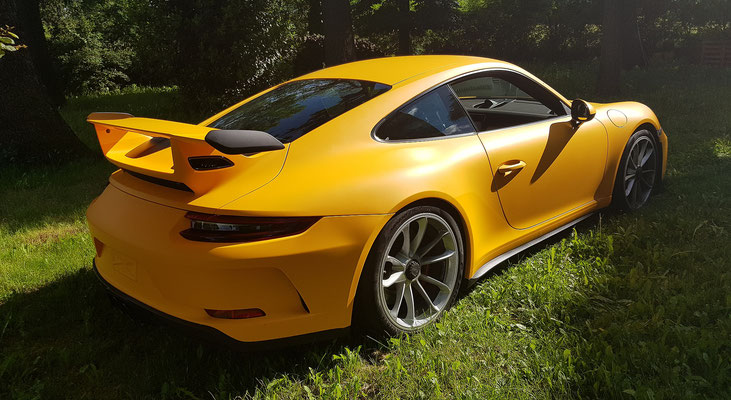 Porsche GT3 wrapping totale giallo opaco 