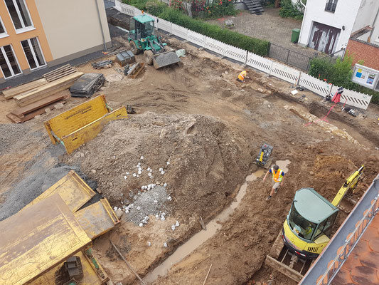 17. Juni: Ein Blick auf den Martin-Luther-Platz während der Erdarbeiten; Foto: VfKuHH