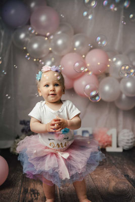 Smash the Cake Fotoshooting Torte Zermatschen Fotoshooting Cakesmash Cakesmashshooting Babys erster Geburtstag Familienfotograf Bielefeld Gütersloh Paderborn Cakesmashfotograf Paderborn Herford