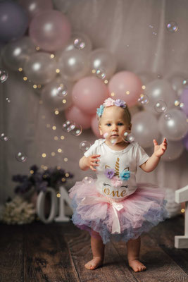 Smash the Cake Fotoshooting Torte Zermatschen Fotoshooting Cakesmash Cakesmashshooting Babys erster Geburtstag Familienfotograf Bielefeld Gütersloh Paderborn Cakesmashfotograf Paderborn Herford
