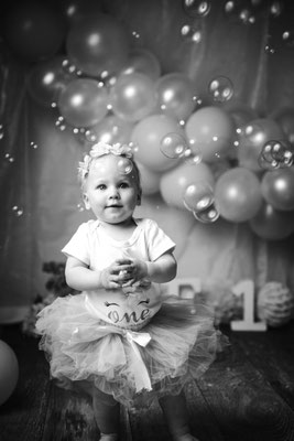 Smash the Cake Fotoshooting Torte Zermatschen Fotoshooting Cakesmash Cakesmashshooting Babys erster Geburtstag Familienfotograf Bielefeld Gütersloh Paderborn Cakesmashfotograf Paderborn Herford