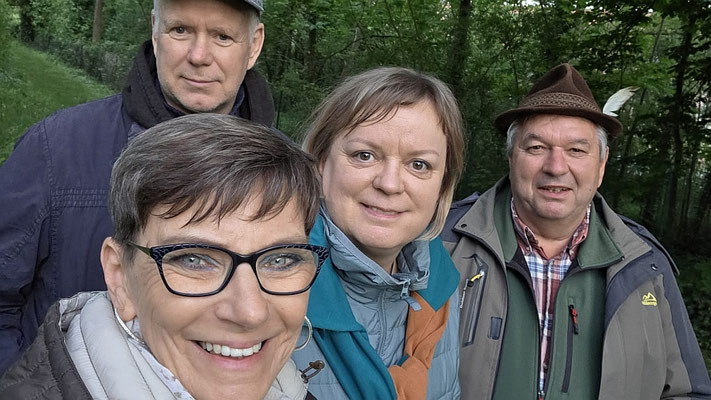 Selfie Team 4 Friefhof - Nachtigallenzählung Plau am See. Foto: Andrea Scharbau 2026, Plau am See
