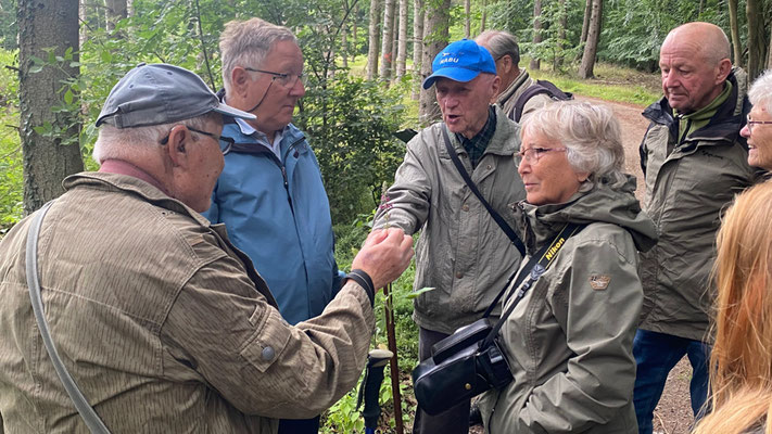 Bei Walter Kintzel und Heinz Sluschny blieb keine Frage unbeantwortet. | Foto: Monty Erselius 2025, Fahrenhorst