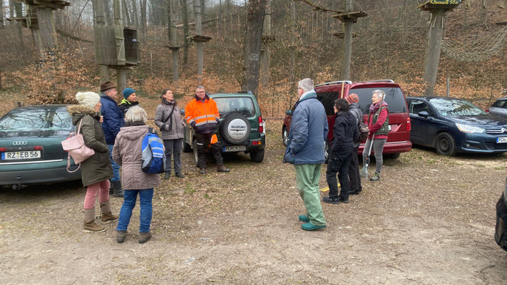 Zum Glück wollen viele Helfer etwas für die Natur in der Region tun. | Foto: Monty Erselius 2026, Plauer Stadtwald