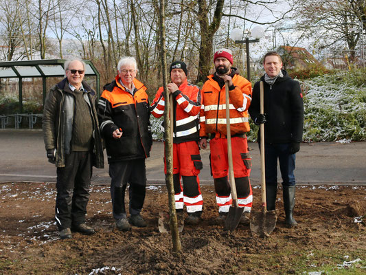 Gemeinde Langenenslingen v.l.n.r Geschäftsführer Joachim Reis, Vors. Werner Gebele, Andreas Krämer, Markus Götz, BM Andreas Schneider