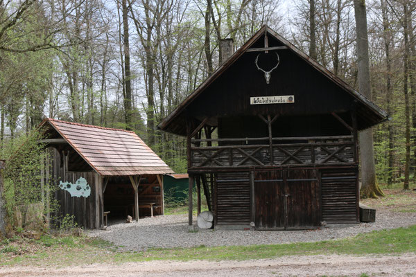 in Heiligkreuztal am Schneckenhaus befindet sich das Schild am Nebengebäude