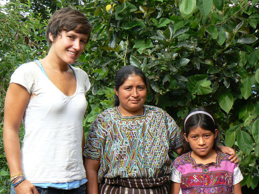 Triangle d Ixil, village de Cotzol avec Margarita et Maria