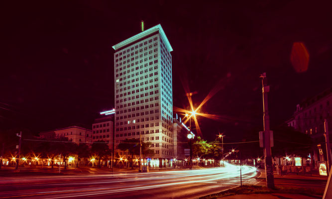 Ringturm bei Nacht