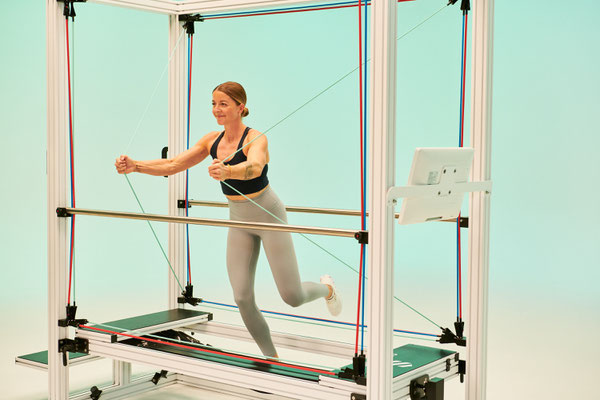 Der Sensopro Training von BodyQi, Anja Zürcher bietet personalisierte Übungen für alle Leistungsstufen, um Kraft und Beweglichkeit zu verbessern.