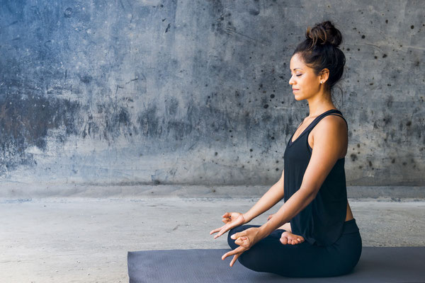 Meditatie, aandacht, ontspannen, ontstressen, onthaasten, hier en nu, in dit moment