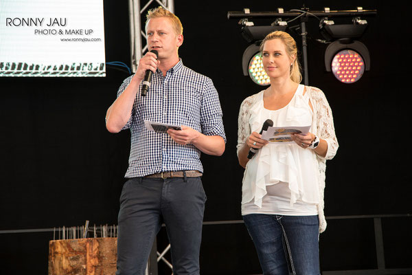 Moderation, Moderator Urs Sahli aus Bern und Monika Erb. Moderation Astag Truck Girl 2015. Astag Award. Trucker Festival 2015.