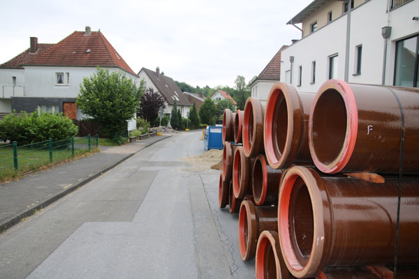 Einbau von Steinzeugrohren DN 300 und DN 500 Hochlast in Bielefeld