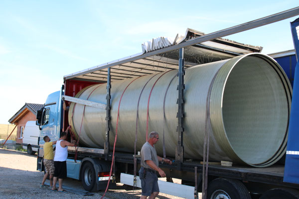 Anlieferung eines GFK Rohres DN 2400