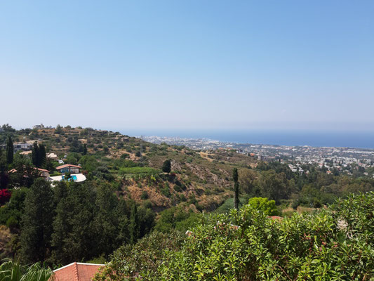 Blick von der Abtei von  Bellapaix (Beylerbeyi) nach Girne