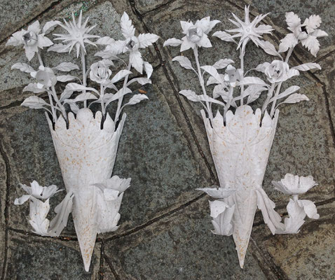 APPLIQUES IN FERRO BATTUTO A MANO ARTIGIANALMENTE. ALTEZZA CM 65. Prezzo € 80 cad.