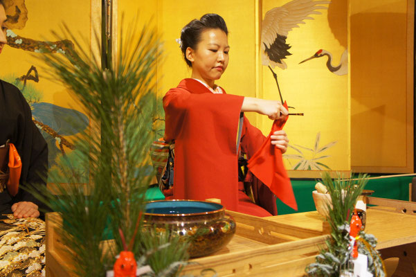 2013年京王プラザーホテル初釜　川上雅櫻(大野　暁撮影）