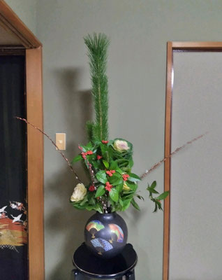 村瀬眞花傳　赤目ヤナギ　葉牡丹　千両　若松