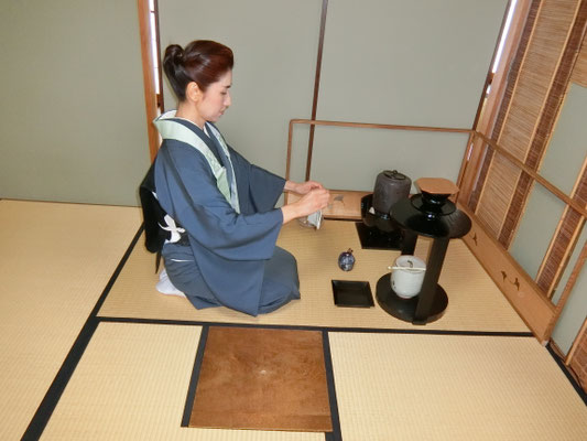 茶道雅流家元水谷雅由（がゆう）