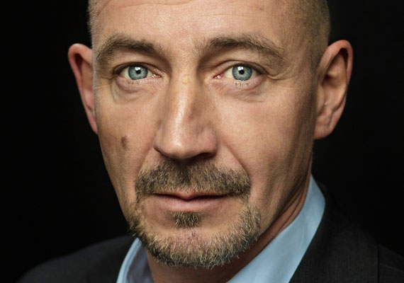 Thorsten Merten - Schauspieler - Portrait im Studio