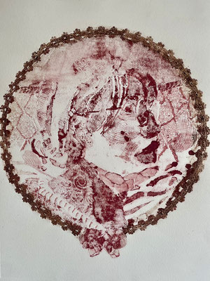 馬渕明日香　39×29.7cm　『継ぎ接ぎ self-portrait』　ハーミューレ版画紙・油彩