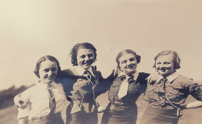 Arch. fr.de la Compagnie de Jésus, Camp de Barège, 5FRO.