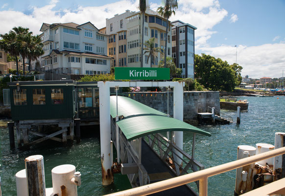 Ankunft mit der Fähre in Kirribilli, rund 250 m von der Glenferrie Lodge entfernt