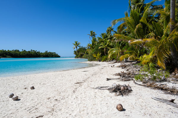 Aitutaki Lagoon - One Foot Island