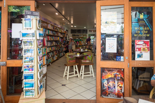 Port Douglas - books & café