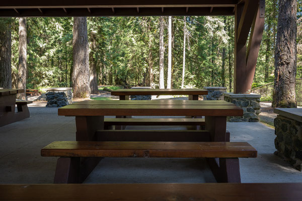 Englishman River Falls Provincial Park - Picknickplatz beim Parkplatz